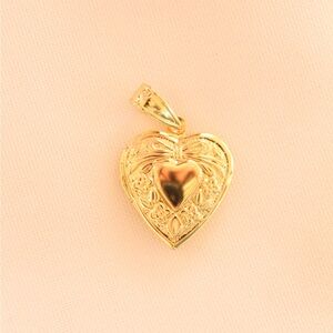 Heart locket necklace